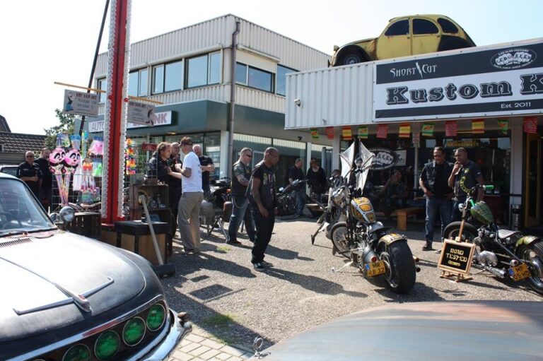 KustomBart Special Paint History - Kustom Korner 1